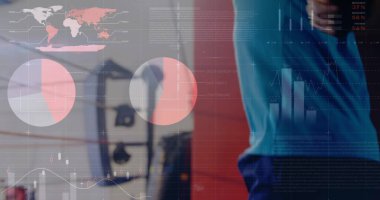 Afrika kökenli Amerikalı erkeklerin egzersiz yaptığı dijital arayüz görüntüsü. Küresel spor, dijital arayüz ve veri işleme kavramı dijital olarak oluşturulmuş görüntü.