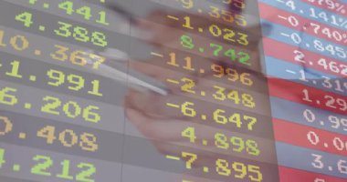 Harita navigasyonu için gerçek zamanlı piyasa verileri el değiştirme ve akıllı telefonu dinleme işlemini başlatıyor. Teknoloji, analitik, dijital, finans, iş, yenilik, bağlantı