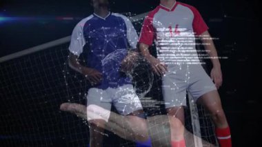 Futbolcular el-yumurtlama kodlarını izliyorlar sonra da spor teknolojisinde topu engelliyorlar. Sporcular, fütürizm, rekabet, dijital, yenilik, aksiyon, stadyum