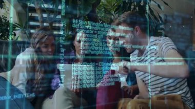 Kanepe şifresi üzerinde toplanan arkadaşlar süpürme işlemi başlatıyorlar. Teknoloji problemi tablet üzerinde çözülüyor. İşbirliği, yenilik, takım çalışması, modern, dijital, başlangıç, beyin fırtınası