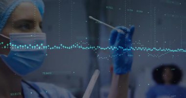 Hemşire örnek almak ve örnek tüpü yerleştiriyor. Sağlık analizi için. Nabız verileri üst üste konulacak. Tıbbi, laboratuvar, tanı, sağlık, bilim, analiz, meslek