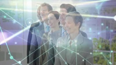 İş adamlarının izlediği ağ örtüşmesi zamanla teknoloji entegrasyonunu gösteriyor. Teknoloji, yenilik, işbirliği, dijital, bağlantı, kentsel, kurumsal