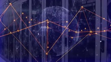 Düğümler birleştikçe dönen ve sunucu raflarındaki ağ büyümesini gösteren bir kod oluşturan küçülen küresel ağ örgüsü. Teknoloji, veri, siber güvenlik, dijital, yenilik, bağlantı, fütüristik