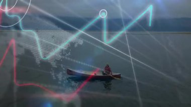 Kanocu adamın arkasında kaybolan dünya haritası çizgi grafikleri ve bar çizelgelerini başlatarak finansal ölçümleri görselleştiriyor. Macera, keşif, dinginlik, veri görselleştirme, finansal analiz, açık hava aktivitesi, teknoloji