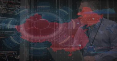 Sunucu odasının üzerindeki veri işleme ve küresinin resmi. Tıbbi araştırma teknolojisi konsepti dijital olarak oluşturulmuş görüntü.