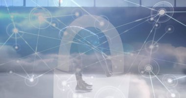 Bulutlar üzerindeki bağlantıların ve egzersiz yapan Afro-Amerikalı adamın görüntüsü. Spor, aktif yaşam tarzı, iletişim ve bağlantılar konsepti dijital olarak oluşturulmuş görüntü.