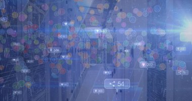 Birçok dijital simge ve neon dal, iş adamlarının siluetlerini tartışan kişilere karşı. Küresel işletme finansmanı ve dijital arayüz konsepti dijital olarak oluşturulmuş görüntü.