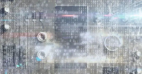 Gri arkaplan üzerinde düşen dijital veri işleme resmi. Küresel bağlantılar, teknoloji ve dijital arayüz konsepti dijital olarak oluşturuldu.