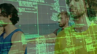 Yeşil dijital şebeke değişimi, grubun plajda kollarını kaldırdığını sonra da yoga sağlığına yerleştiğini gösteriyor. Meditasyon, farkındalık, sağlık, rahatlama, sükunet, açık hava, doğa.