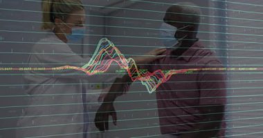 Klinisyen el, hasta dirsek dirseğine, ön kol dışa doğru hareket çizgisi grafiğini inceliyor. Tıbbi, tanı, rehabilitasyon, görselleştirme, analiz, terapi, klinik