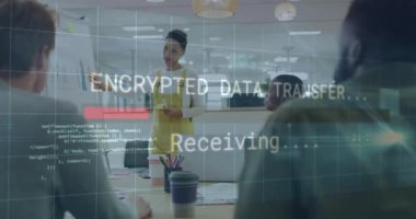 İş toplantısında sunucu el kol çizelgesi kırmızı çubukla güvenli transferi gösteriyor. Profesyonel, işbirliği, veri, analitik, kurumsal, modern, teknoloji