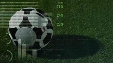 Futbol topunun etrafında maddeleşen grafikler, kibrit verilerini gösteren azalan yüzdelerle yeniden düzenleniyor. Analizler, spor, veri görselleştirme, dijital, açık hava, canlı, yenilik