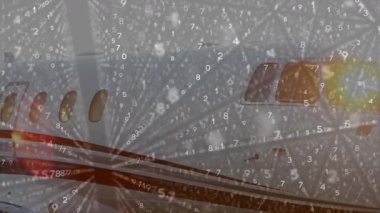 Jet gövdesinde görünen veri örtüsü. Veri akışını gösteren sarmal sayılar ve ışınlar. Lüks, havacılık, teknoloji, dijital, fütüristik, gösterişli, kurumsal