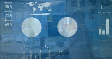 Kafkasyalı iş kadınının veri işleme görüntüsü. Küresel iş ve dijital arayüz kavramı dijital olarak oluşturulmuş görüntü.