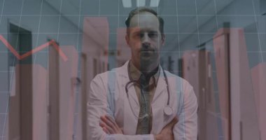 Koridorda doktorun arkasında beliren tıbbi şebeke kırmızı parmaklıkları ve dalgalanan çizgileri canlandırıyor. Tıbbi, analitik, veri, sağlık, profesyonel, teknoloji, danışma