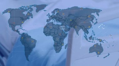 Tıbbi harita UI canlandırması, eldivenli el düzeltme kağıdı kadın çocuk hastaların gözlerini açtığını gösteriyor. Dijital, arayüz, sağlık, teknoloji, pediatrik, iyileşme, refah