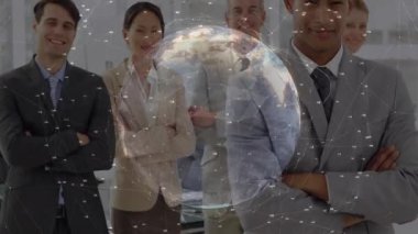 Ofiste omuz omuza duran şirket ekibi veri akışlarıyla dönen dünyayı başlatıyor. İş, teknoloji, yenilik, bağlantı, küreselleşme, takım çalışması, dijital