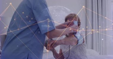 Hemşirelerin tansiyon aletlerini paketlemesi, hasta okumalarını ölçmesi sonra da sağlık terapisi için maske takması. Tıbbi, sağlık, bakım, izleme, hasta bakımı, klinik, sağlık