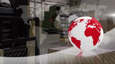 Depo çalışanı dijital şebekeye giriyor ve dönen dünyanın kalitesi için çantaları inceliyor. Sanayi, lojistik, otomasyon, imalat, teknoloji, operasyonel, verimlilik