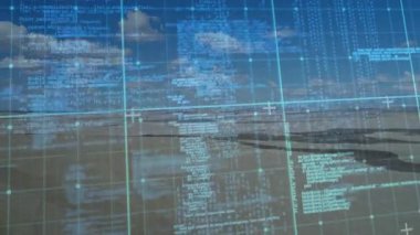 Çöl manzarası etkinleştirici tarama, turkuaz ızgara soluklaşırken, yüzey taraması için kod kaydırılıyor. Fütüristik, teknoloji, veri görselleştirme, doğal, manzara, dijital arayüz, bilimsel