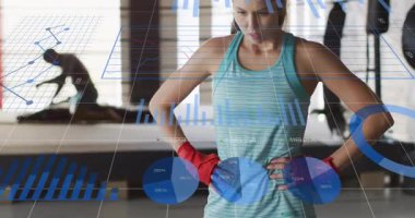 İniş yumruğundan sonra, fitness sporcusu nefes nefese kalırken turta grafikleri güncelleniyor ve antrenmanlara rehberlik ediyor. Sporcu, antrenman, performans, teknoloji, fitness, analiz, motivasyon