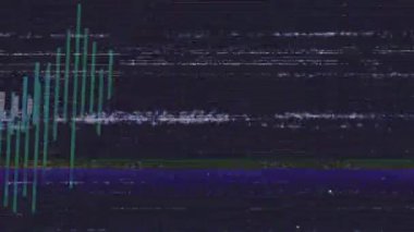 Arıza titreşimi, parmaklıkların kayması, renklerin değişmesi, çarpıtmayı göstermek için sesin yoğunlaşması. Soyut, dijital, çarpıtma, gürültü, statik, plazma, parazit