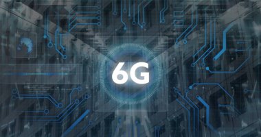 Sunucu koridorunda parlayan 6G sembolü, devre düğümleriyle birlikte. Fütürist, dijital, teknoloji, yenilik, bağlantı, ağ, siber