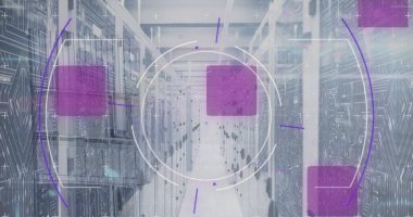 Bilgisayar sunucuları üzerinde tarama ve veri işleme resmi. Küresel hesaplama, veri işleme ve ağ konsepti dijital olarak oluşturulmuş resim.