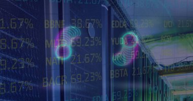 Sunucular ve finansal veriler üzerinde dairelerin görüntüsü. Küresel finans, ekonomi ve teknoloji kavramı dijital olarak üretilen görüntü.