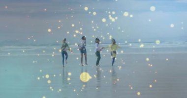 Dostlar el ele tutuşur, sonra seyahat için sörf yapar altın parıltılar sergilerler. Arkadaşlık, macera, birlik, sükunet, zarafet, uyum, keşif