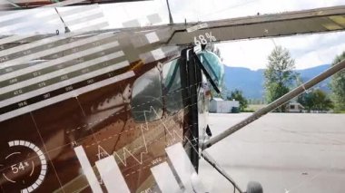 Pervane düzleminde güncellenmiş ölçümler gösterilirken yörüngedeki çekim sırasında kaybolan veri örtüleri. Havacılık, analitik, kokpit, altyapı, teknoloji, seyahat, modern