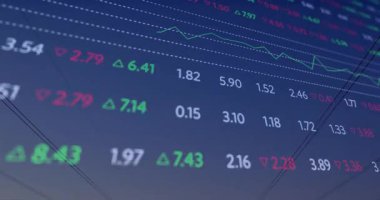 Başlangıç verilerinde okları döndüren oklar, enerji piyasası değişimlerini gösteren kuleler var. Finans, teknoloji, altyapı, güç, enerji, analitik, dijital