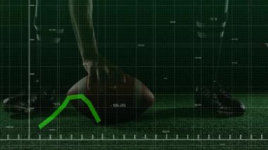 Futbolcuların el ele tutuşması, yeşil grafik takibi spor performansını başlatıyor. Spor analitiği, oyuncu ekipmanı, hareket takip, performans ölçümleri, eğitim teknolojisi, atletik performans, veri görselleştirme