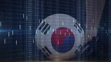 Başlangıçta Güney Kore bayrağı dalgalanırken veri akışı kalkanlara dönüşerek ulusun adını açığa çıkarıyor. Teknoloji, finans, dijital, siber güvenlik, yenilik, analitik, fütüristik