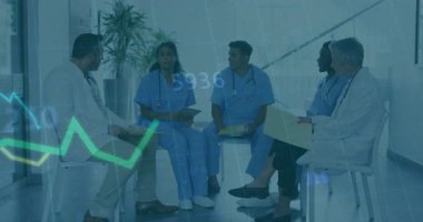 Animasyon grafiklerinin yükselip alçaldığı tıp doktoru ekibi toplantısına liderlik ediyor. İşbirliği, sağlık, tanı, takım çalışması, veri analizi, profesyonel, klinik