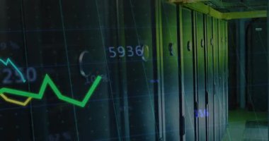 Izgara kaplaması üç renkli satırı tetikler sunucu dolaplarının yanında canlandırma, eğilimleri gösterir. Veri görselleştirme, siber güvenlik, dijital altyapı, fütüristik, teknik, analitik, teknoloji