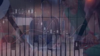 Takım eğik ve işaret raporları, bar ve şamdanın izlenmesi piyasa eğilimlerini yansıtıyor. İş, işbirliği, analitik, finans, veri, profesyonel, takım çalışması