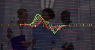 Tıbbi ekip, pano görüntüleme dalgası üst üste biniyor. Düşen tepe noktası, hayati belirtileri takip ediyor. Sağlık, takım çalışması, teşhis, analiz, klinik, teknoloji, profesyonellik