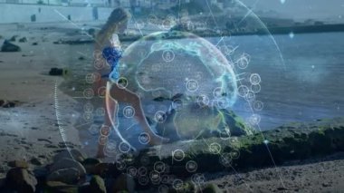 Bir kadın, yosunlu kütüğün üzerinde, veri simgeleriyle birlikte yol gösteren adımlar atan bir adam olarak yürüyor. Gelecekçi, yenilikçi, bağlantı, açık hava, macera, minimalizm, keşif