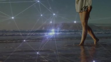 Sörf yapan ve parlayan ağı etkinleştiren kadın teknoloji entegrasyonunu yansıtıyor. Sağlık, tefekkür, dinginlik, dijital bağlantı, doğa ahengi, huzur, farkındalık.