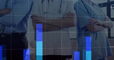 Vurulduktan sonra sağlık verilerini gösteren ızgara, yükselen çubuklar ve harita çizgileri ile tıbbi ekip ayakta duruyor. Tıbbi, analitik, profesyonel, teknoloji, şirket, araştırma, fütüristik