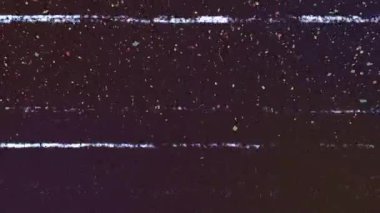 Statik çizgiler kayıyor, arızadan sonra titreşiyor, renk parçacıkları görsel bir arızaya sürükleniyor. Dinamik, dijital, soyut, parazit, fütüristik, hareketli, canlı