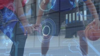 Top terbiyecisi, basketbol sahasında spor istatistiklerini göstererek savunma reaksiyonu uygulamaya zorladı. Atletik, rekabet, çeviklik, strateji, açık hava, yoğunluk, fitness