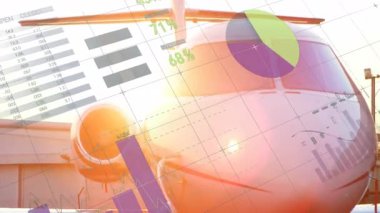 Güneşin doğuşu başlatılan grafikler özel jetin üzerinden kayıyor, ölçümler görünüyor, göstergeler dönüyor. Lüks, havacılık, teknoloji, analitik, girişim, gösterişli, modern