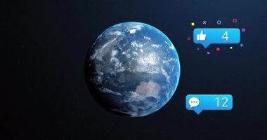 Bildirim baloncukları sosyal ölçümleri sayarken Dünya gezegeni uzayda dönüyor. Kozmos, iletişim, teknoloji, fütüristik, küresel, görselleştirme, dijital