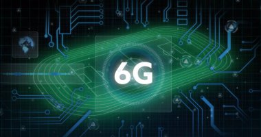Izgara arka planında parlayan merkezi 6G grafik gösteriliyor, yeşil iz, çizgiler ve ağ simgeleriyle. Teknoloji, yenilik, bağlantı, dijital, fütüristik, ağ, siber uzay