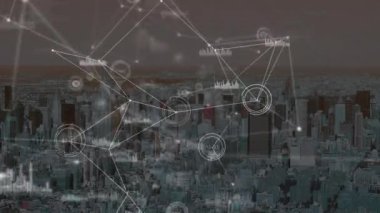 Statik kentsel ufuk çizgisi, gerçek zamanlı veri eşleştiren düğümleri ve yay çizgilerini gösteren dijital kaplama başlatılıyor. Teknoloji, bağlantı, veri görselleştirme, metropol, fütürizm, yenilik, dijital ağ