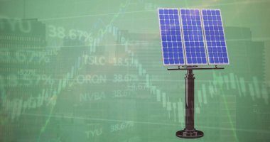 Mavi güneş paneli sırasıyla şehrin ufuk çizgisine karşı borsa haritası eşleşmesi, kopyalama uzayı. Yenilenebilir, sürdürülebilir, teknoloji, modern, finans, yatırım, çevre dostu