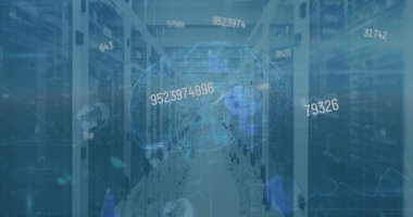 Veri merkezi koridorunda sunucu raflarıyla holografik beyin yansıması gösteriliyor. Gelecekçi, sibernetik, dijital, teknoloji, yenilik, veri, bağlantı