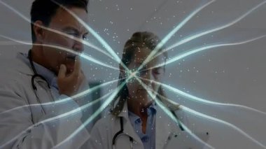 Holografik ağ titreşimi, doktorlar iplikleri inceliyor ve tıbbi verileri takip ediyor. Tıbbi, işbirliği, yenilik, fütürist, klinik, teknoloji, teşhis